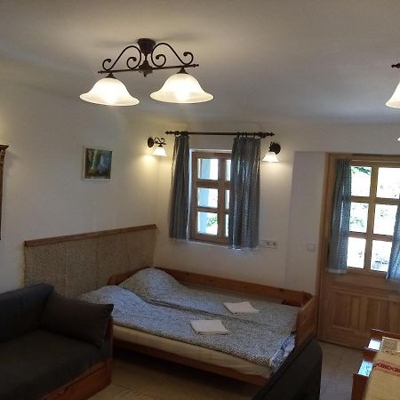 Vagabund Vendégház Etyek Exterior foto